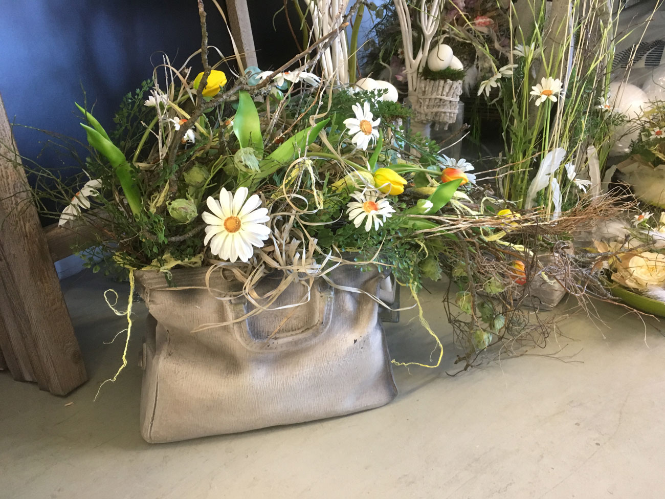  Keramikhandtasche gefüllt 