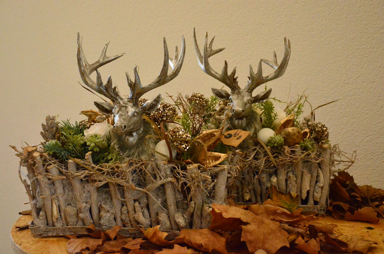  Weihnachtsdeko mit Hirsch 