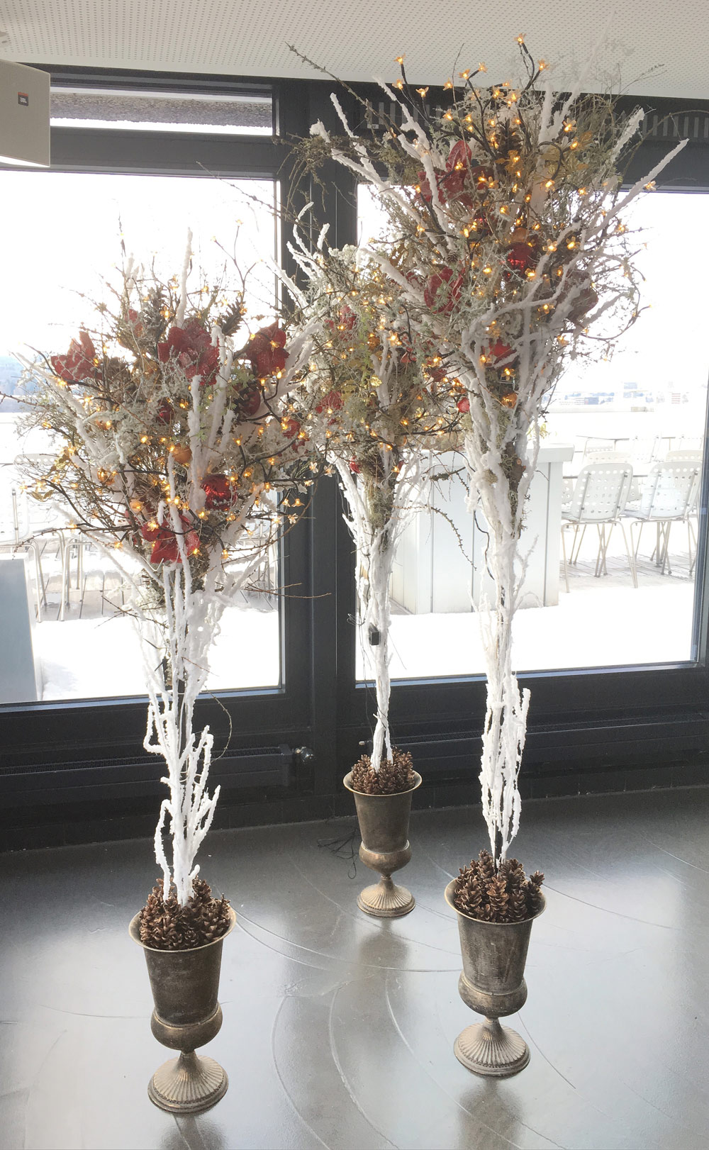  Weihnachtdekoration mit Amaryllis 